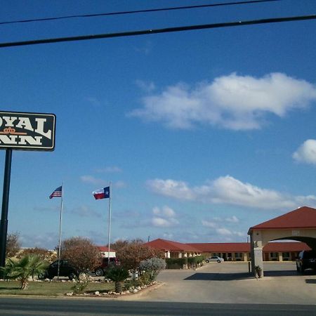 Royal Inn Pearsall Exterior foto