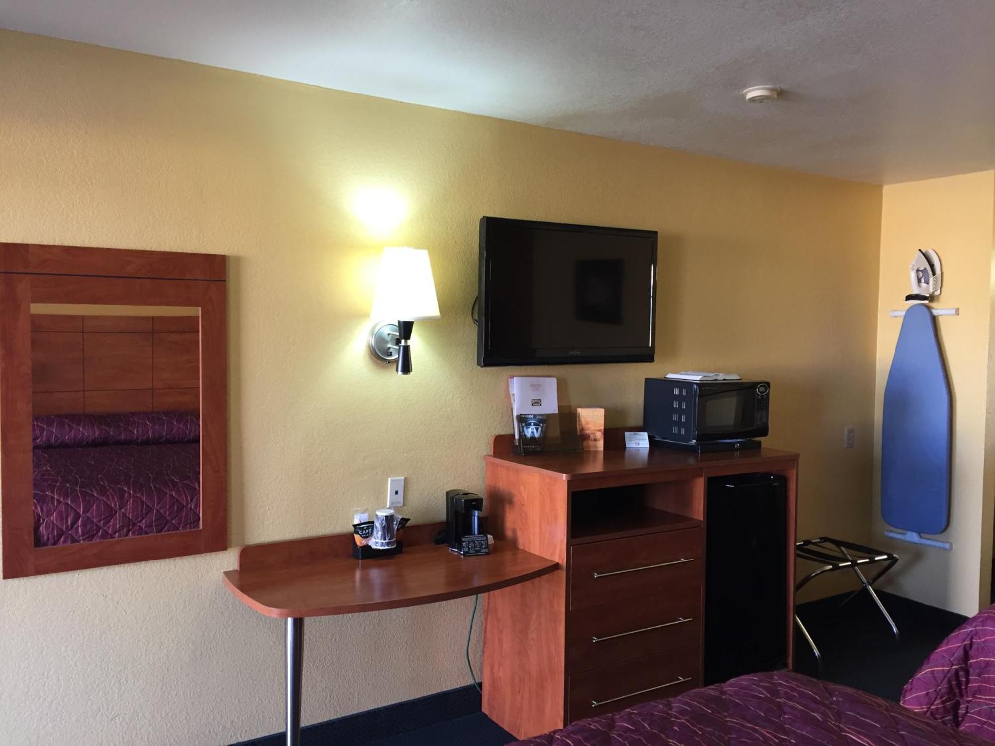 Royal Inn Pearsall Zimmer foto